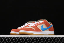 Cargar imagen en el visor de la galería, SB Dunk Low Corduroy Dusty Peach BQ6817-201