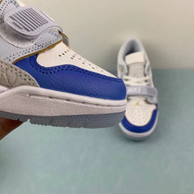 Cargar imagen en el visor de la galería, Air Jordan Legacy 312 Low Red White Blue FN8902-161