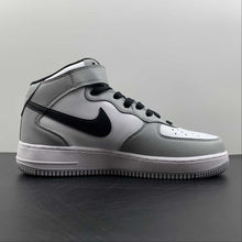 Cargar imagen en el visor de la galería, Air Force 1 07 Mid Grey Black White HG1522-016