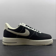 Cargar imagen en el visor de la galería, Air Force 1 07 Low Denim Black Beige White DG2296-001