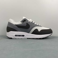 Cargar imagen en el visor de la galería, Air Max 1 Photon Dust Wolf Grey HM9936-001