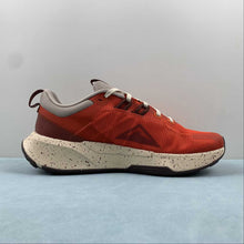 Cargar imagen en el visor de la galería, Nike Juniper Trail 2 NN Picante Red Earth Diffused Taupe Sanddrift DM0822-601