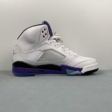 Cargar imagen en el visor de la galería, Air Jordan 5 Retro Grape White Purple HQ7979-100