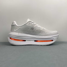 Cargar imagen en el visor de la galería, Nike Vomero Premium White Orange HQ2050-533