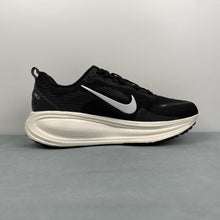Cargar imagen en el visor de la galería, Nike Zoom Vomero 18 Black Summit White HM6803-007