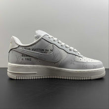 Cargar imagen en el visor de la galería, Louis Vuitton x Air Force 1 White Gray 6601-1