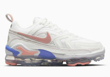 Cargar imagen en el visor de la galería, Air Vapormax EVO White Crimson Bliss Summit White DC9222-100