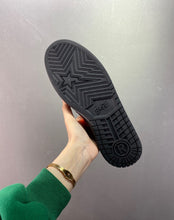Cargar imagen en el visor de la galería, BAPE Sk8 STA Black Brown Pink