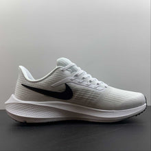 Cargar imagen en el visor de la galería, Air Zoom Pegasus 39 Black White Fog Grey Particulate Grey DQ7824-100