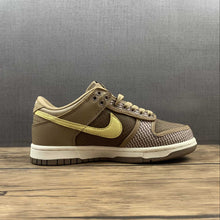 Cargar imagen en el visor de la galería, Undefeated x SB Dunk Low SP Canteen Lemon Frost DH3061-200