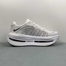 Cargar imagen en el visor de la galería, Nike Vomero Premium White Black HQ2050-002