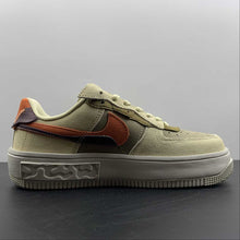Cargar imagen en el visor de la galería, Air Force 1 FONTANKA Rattan Madder Root Burgundy Crush Khaki DR0150-200