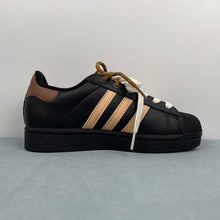 Cargar imagen en el visor de la galería, Adidas Superstar 2 Delicious Crab Roe Burger JH9977