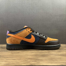 Cargar imagen en el visor de la galería, SB Dunk Low Premium Cider Dark Chocolate Wild Berry Off Noir DH0601-001