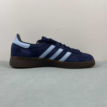 Cargar imagen en el visor de la galería, Adidas Handball Spezial Navy Gum Clear Sky Blue BD7633