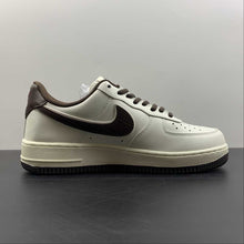 Cargar imagen en el visor de la galería, Air Force 1 07 Low NYC Beige Dark Red Black CM9612-023