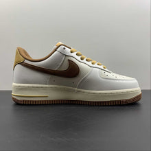 Cargar imagen en el visor de la galería, Air Force 1 07 Low Badam Brown White YY3188-103