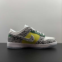 Cargar imagen en el visor de la galería, SB Dunk Low Doernbecher Zoe White Black Green Yellow DR7305-100