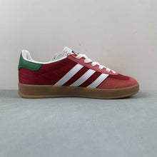 Cargar imagen en el visor de la galería, Adidas Gazelle Indoor Olympic Pack Better Scarlet Cloud White Gum IF9641