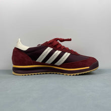 Cargar imagen en el visor de la galería, West NYC x Tip Top x Adidas SL72 RS 85th Anniversary JQ0989