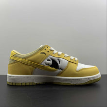 Cargar imagen en el visor de la galería, SB Dunk Low Sun Club White Yellow DV1681-100