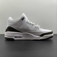 Cargar imagen en el visor de la galería, Air Jordan 3 Retro Mocha White Chrome Dark Mocha 136064-122