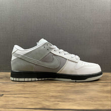 Cargar imagen en el visor de la galería, SB Dunk Low White Neutral Gray Black 317813-101