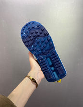 Cargar imagen en el visor de la galería, Air Max Furyosa Rattan Summit White Obsidian CZ4149-200