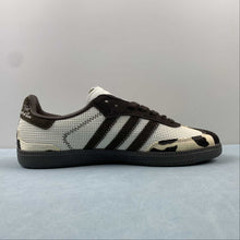 Cargar imagen en el visor de la galería, Adidas Samba OG Notitle Cow Print Brown Cream Dark Gum ID6024