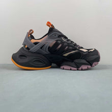 Cargar imagen en el visor de la galería, Adidas XLG Runner Deluxe Core Black Pink Orange Grey JP5765