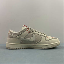 Cargar imagen en el visor de la galería, SB Dunk Low Light Orewood Brown Pale Ivory DV0834-100