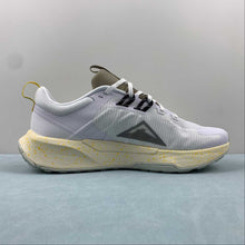 Cargar imagen en el visor de la galería, Nike Juniper Trail 2 NN White Vivid Sulphur DM0822-101