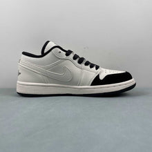 Cargar imagen en el visor de la galería, Air Jordan 1 Low LV Off White Black WG8850-006