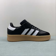 Cargar imagen en el visor de la galería, Adidas Samba XLG Core Black Cloud White Gum IE1379