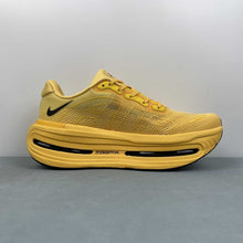 Cargar imagen en el visor de la galería, Nike Vomero Premium Yellow Black HQ2050-012