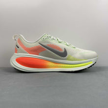 Cargar imagen en el visor de la galería, Nike Zoom Vomero 18 Green Orange HM6803-300