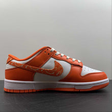 Cargar imagen en el visor de la galería, SB Dunk Low Essential Orange Paisley White DH4401-103