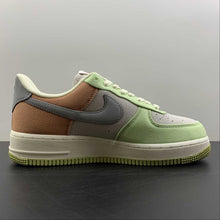 Cargar imagen en el visor de la galería, Air Force 1 07 Low Grey Grass Green Reddish Brown DG2296 015
