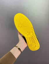 Cargar imagen en el visor de la galería, BAPE Sk8 STA Black Electric Yellow