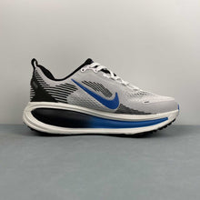 Cargar imagen en el visor de la galería, Nike Zoom Vomero 18 White Black Sail Photo Blue IB7722-100
