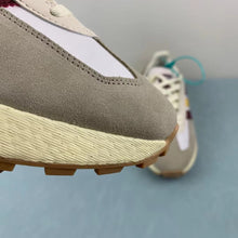 Cargar imagen en el visor de la galería, Adidas Retropy E5 White Shadow Red Aluminium IF4970