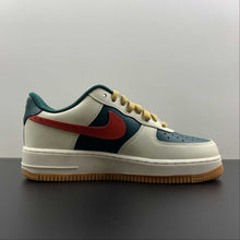 Cargar imagen en el visor de la galería, Air Force 1 Low Sail Green FD9063-163