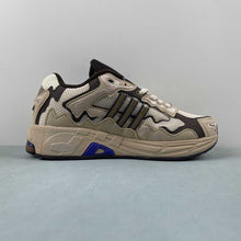 Cargar imagen en el visor de la galería, Adidas Response CL x Bad Bunny Step Fine Ecru ID0780