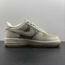 Cargar imagen en el visor de la galería, Akira x Air Force 1 07 Low Khaki Cream White DQ3966-183