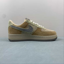 Cargar imagen en el visor de la galería, Air Force 1 07 Low Bagelt Suede Brown Gray CD1221-999
