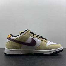 Cargar imagen en el visor de la galería, SB Dunk Low Pro White Varsity Crimson University Red 304292-161