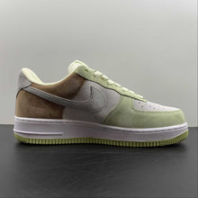 Cargar imagen en el visor de la galería, Air Force 1 07 Low White Light Green Grey Brown DL5819-618