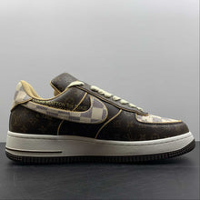 Cargar imagen en el visor de la galería, Louis Vuitton Trainer Snaker x Air Force 1 Coffee 3308-10