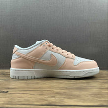 Cargar imagen en el visor de la galería, SB Dunk Low Move To Zero Pale Coral White DD1873-100