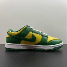 Cargar imagen en el visor de la galería, SB Dunk Low SP Brazil Varsity Maize Pine-Green CU1727-700